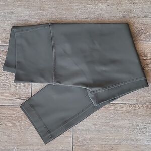 Lululemon Wunder Under Crop Hi Rise Full On Luxtreme 21 W6AGZS Dark Olive Sz 6